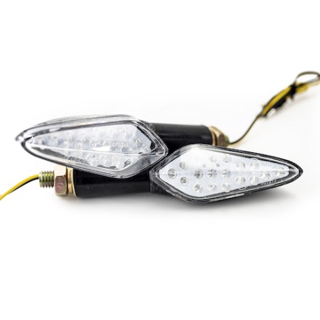 Direccionales carbon par 18pcs led dip 2 wires modelo 1001